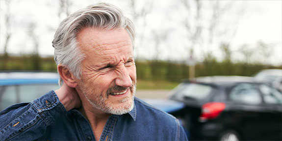 patient getting auto accident chiropractic in Campbell